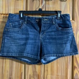 Sequin Hearts Junior’s Size 11 Jean Shorts